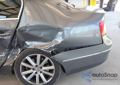 2006 Volkswagen Passat 3.6 from USA, damaged, VIN WVWDU73C16P152339